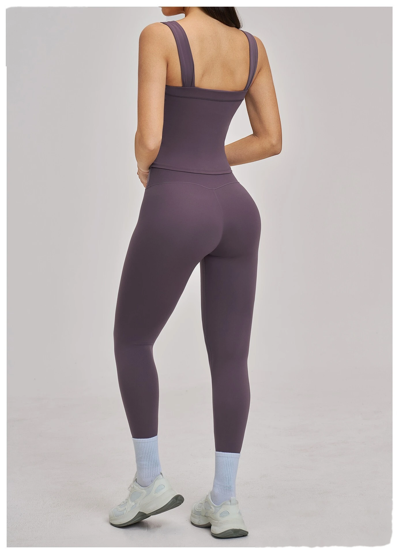 Women’s High Elastic Square Neck Yoga Outfit Beauty Back Sports Vest with Yoga Leggings Fitness Set detail