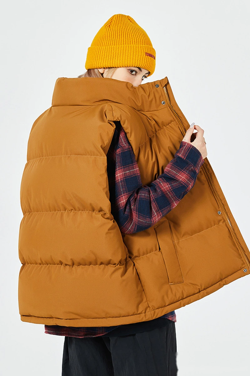 Customized fashion waterproof and warm cotton-padded jacket down jacket vest for men and women detail