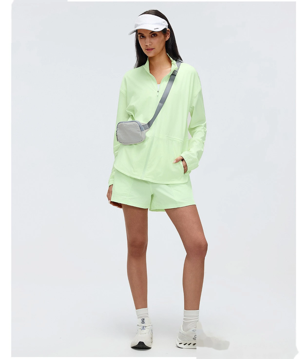 Custom Women’s Stand Collar Sports Jacket Slim Waist Loose Fit Workout Yoga Running Outerwear detail