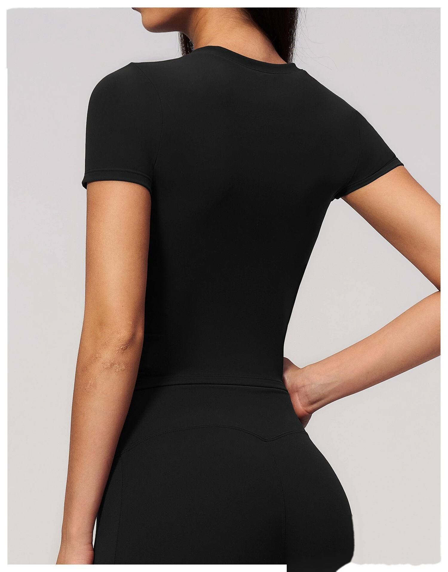 High elastic breathable yoga clothes short sleeves tight slim short sports leisure fitness Pilates T-shirt detail