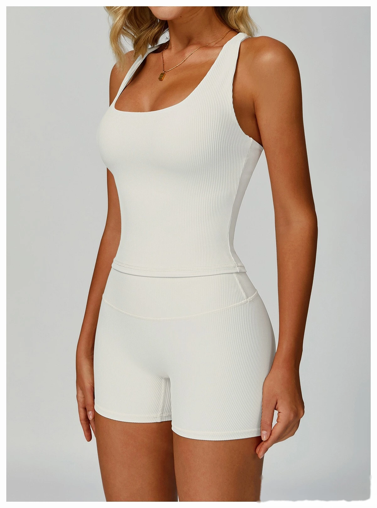 Customized yoga vest tight back sports vest outdoor running fitness clothes detail