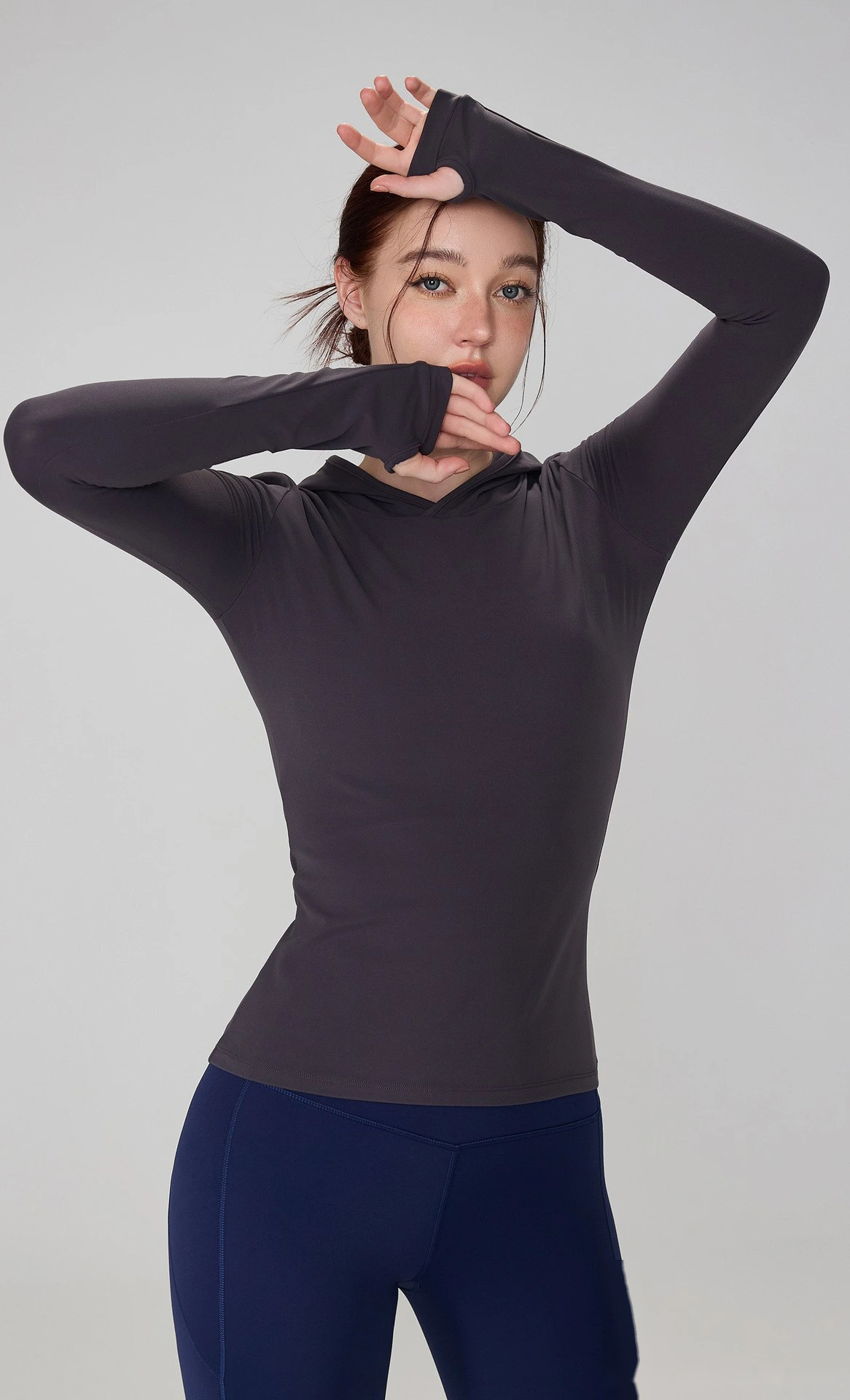 autumn hooded fitness suit Slim-fit Yoga with Finger Sleeve Training Running Shirt Female Autumn detail