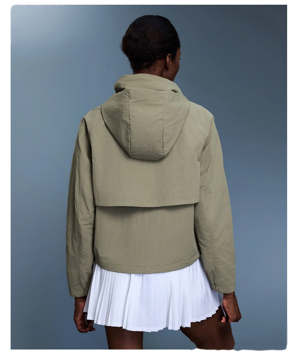 Customized outdoor waterproof sports windbreaker women's hooded casual jacket coat in autumn. detail
