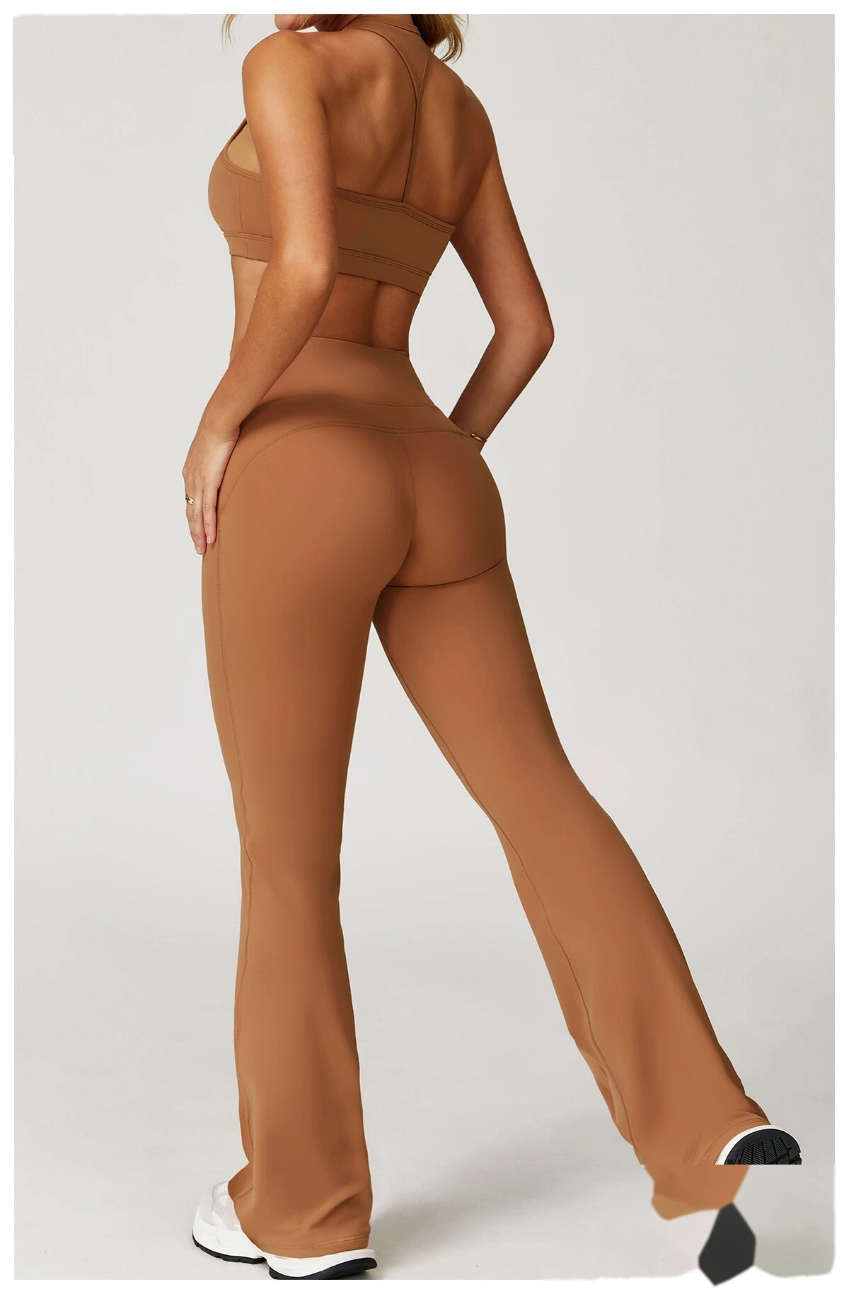 Soft and comfortable flared pants, wide legs and slim trousers, outdoor running and fitness pants detail