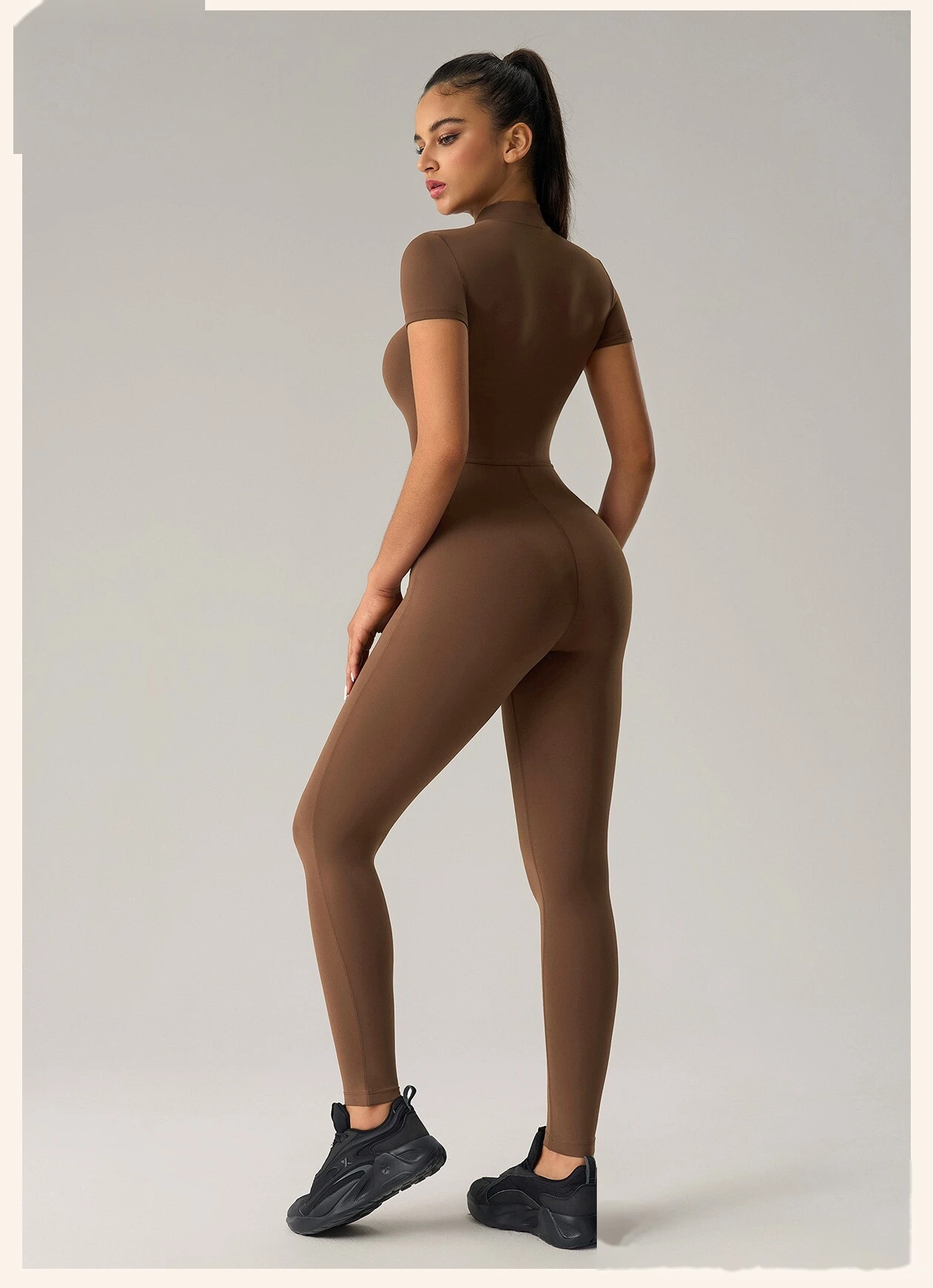 Custom Women’s Short Sleeve Zipper Front Yoga Bodysuit Tummy Control Butt Lifting Workout Jumpsuit detail