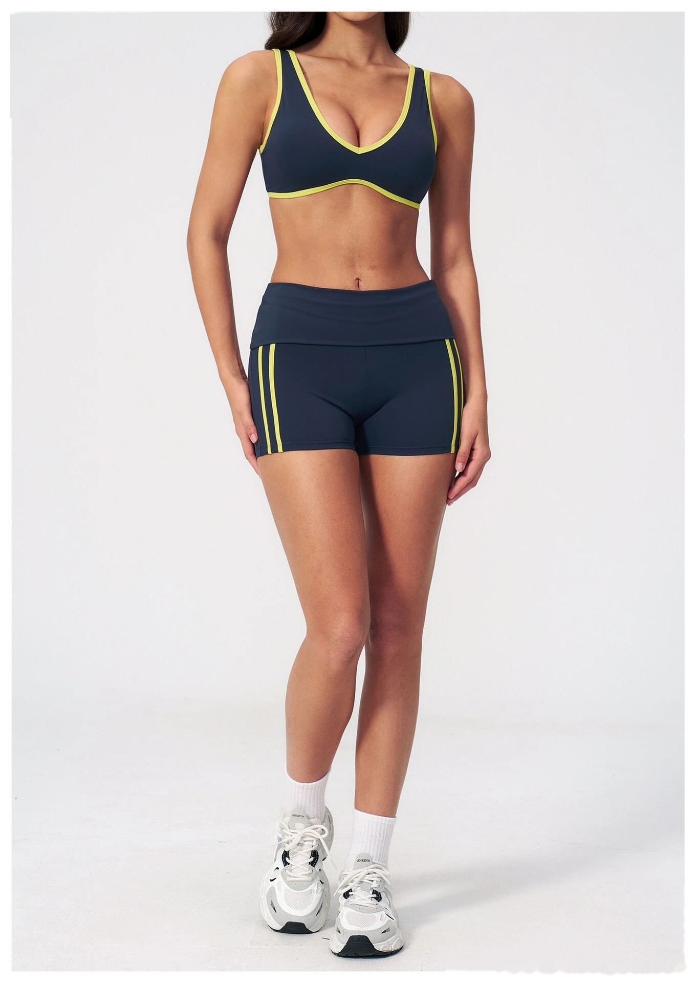 Custom European American Fitness Shorts, High Waist Roll Waist Peach Hip Elastic Naked Feel Tight Yoga Shorts For Women detail