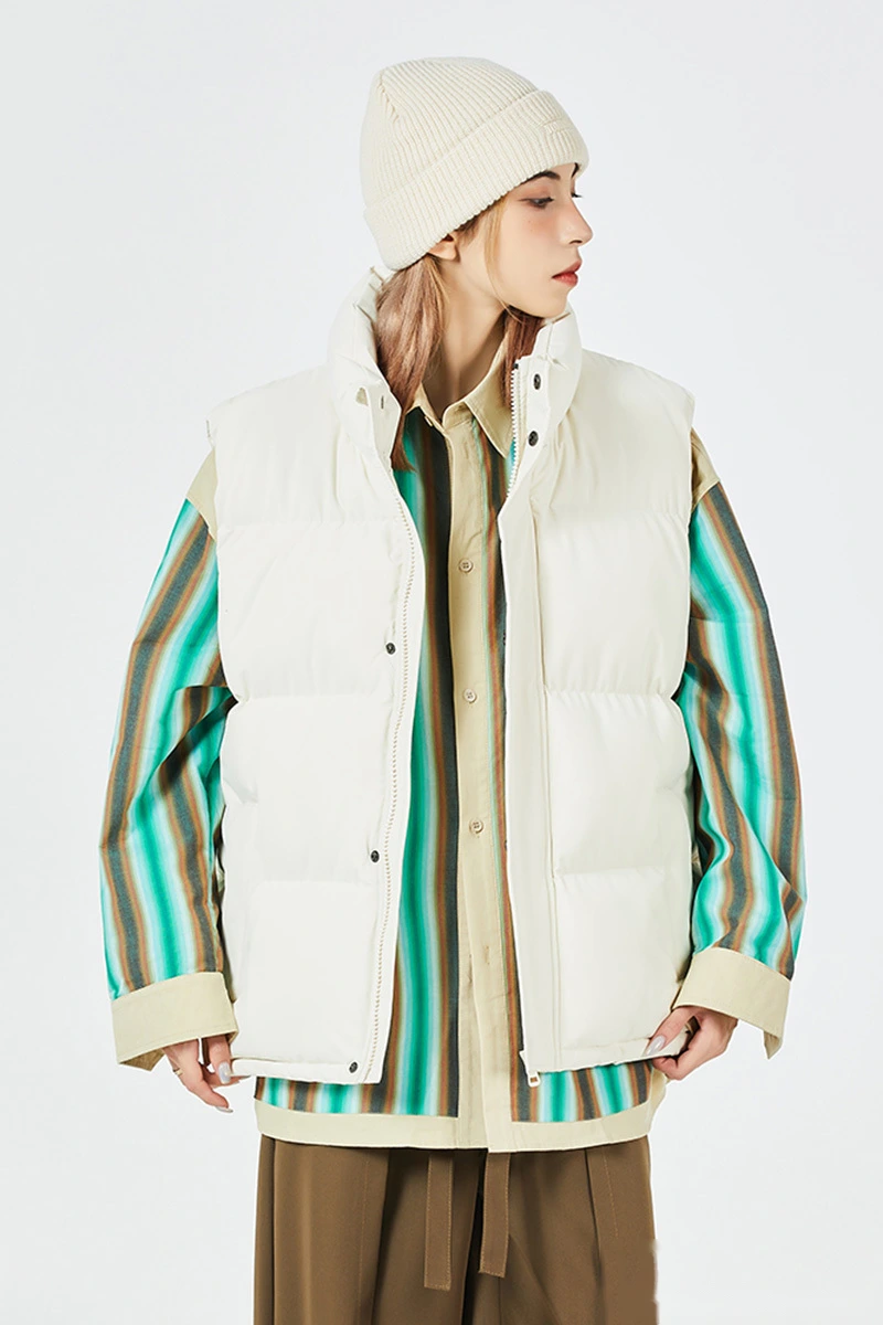 Customized fashion waterproof and warm cotton-padded jacket down jacket vest for men and women detail
