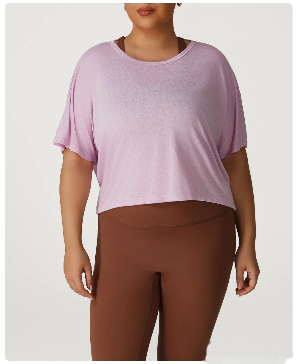Custom-made plus-size sports blouses, fitness clothes, T-shirts and women's plus-size yoga clothes tops. detail