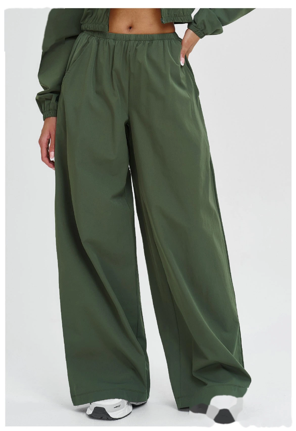 Bulk Custom Outdoor Casual Sports Suit - Hooded Windproof Coat & Loose Workout Sweatpants detail