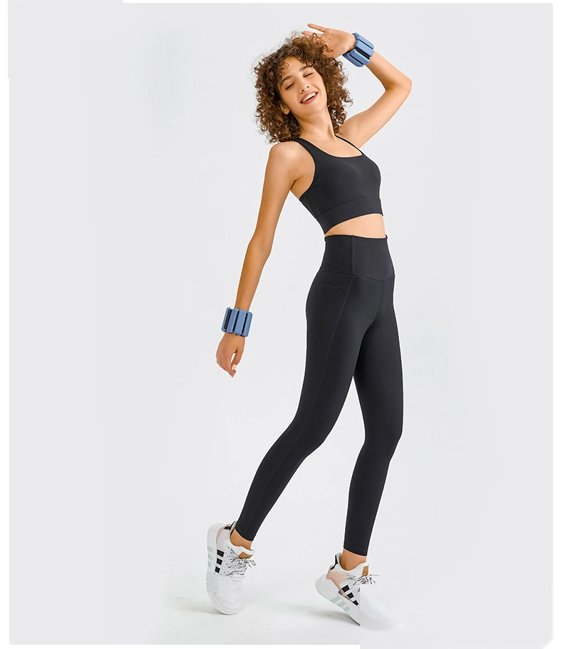 Womens buckle back u neck hollow out high strength sports bra detail