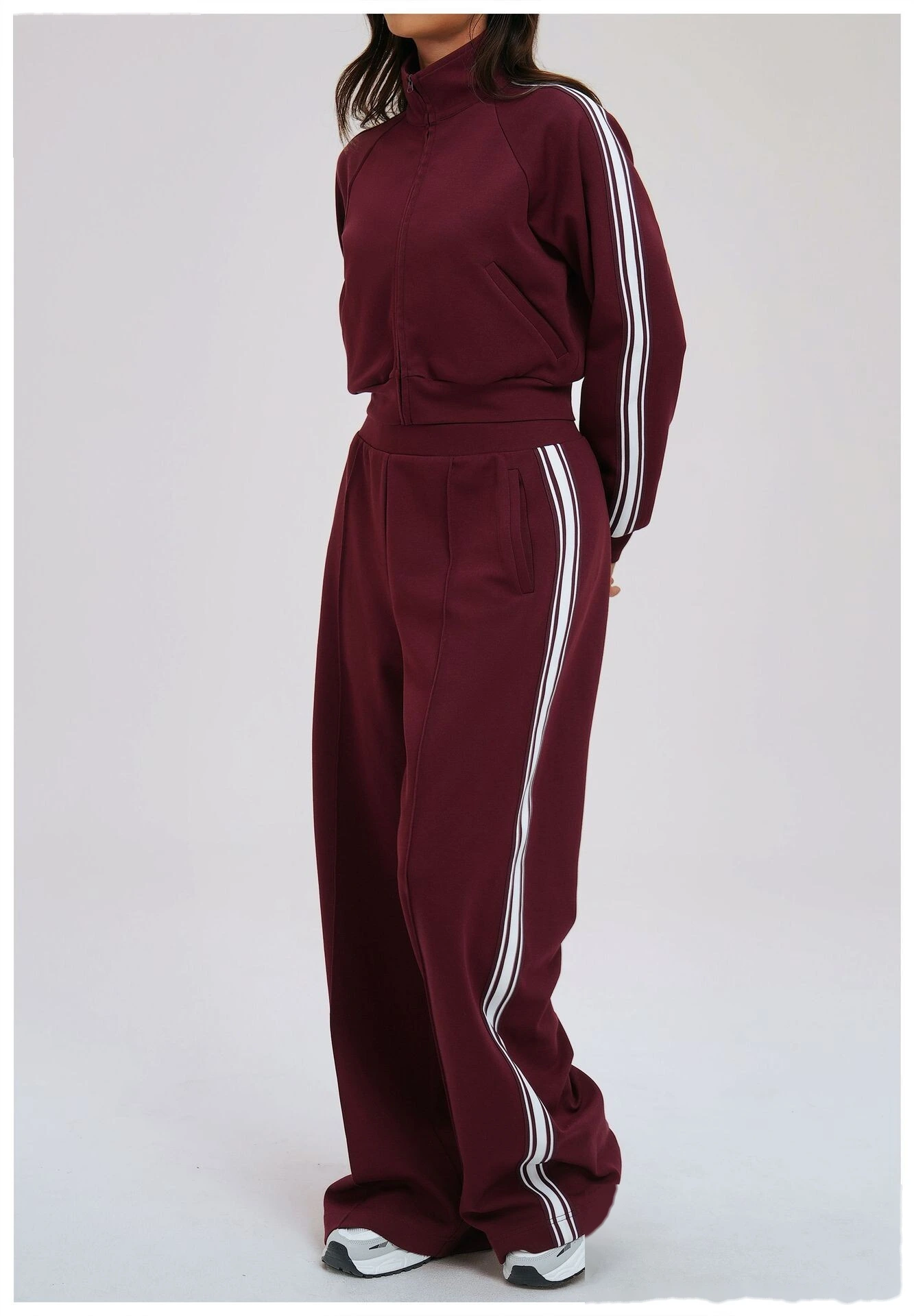 Custom Color Block High-Neck Sports Hoodie - Windproof Zipper Pocket Outdoor Running Jacket detail