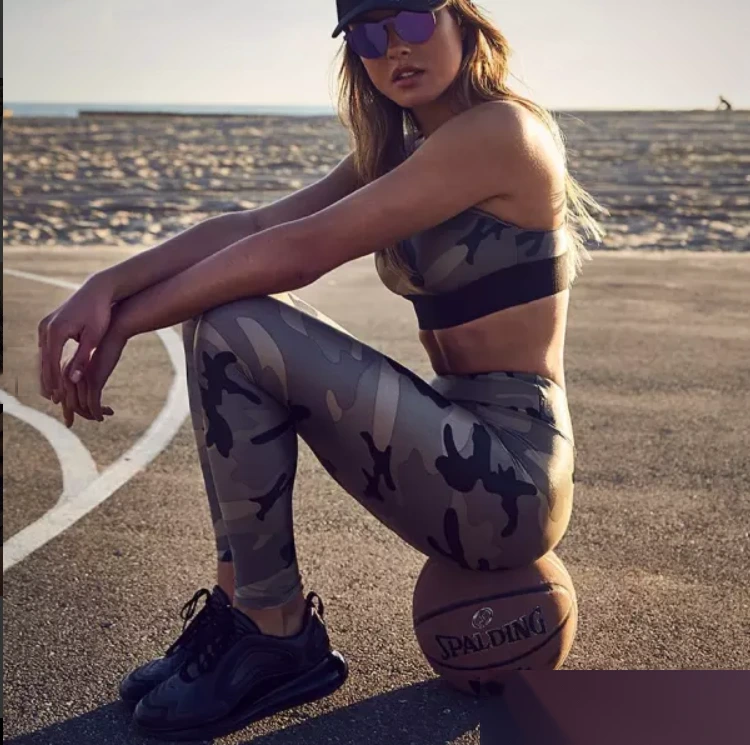Quality Classic camouflage printed yoga fitness pants with high waist and hips Factory detail