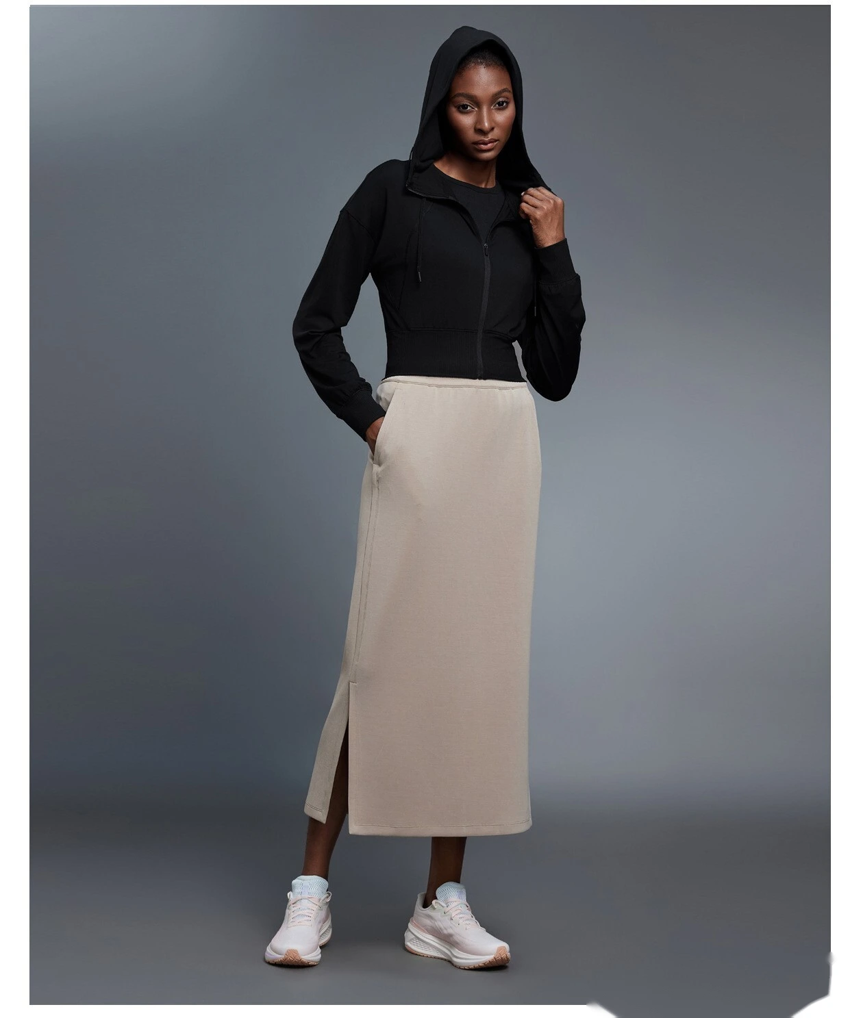 Customized hooded sports coat short waist cardigan long sleeve top yoga fitness clothes for women detail