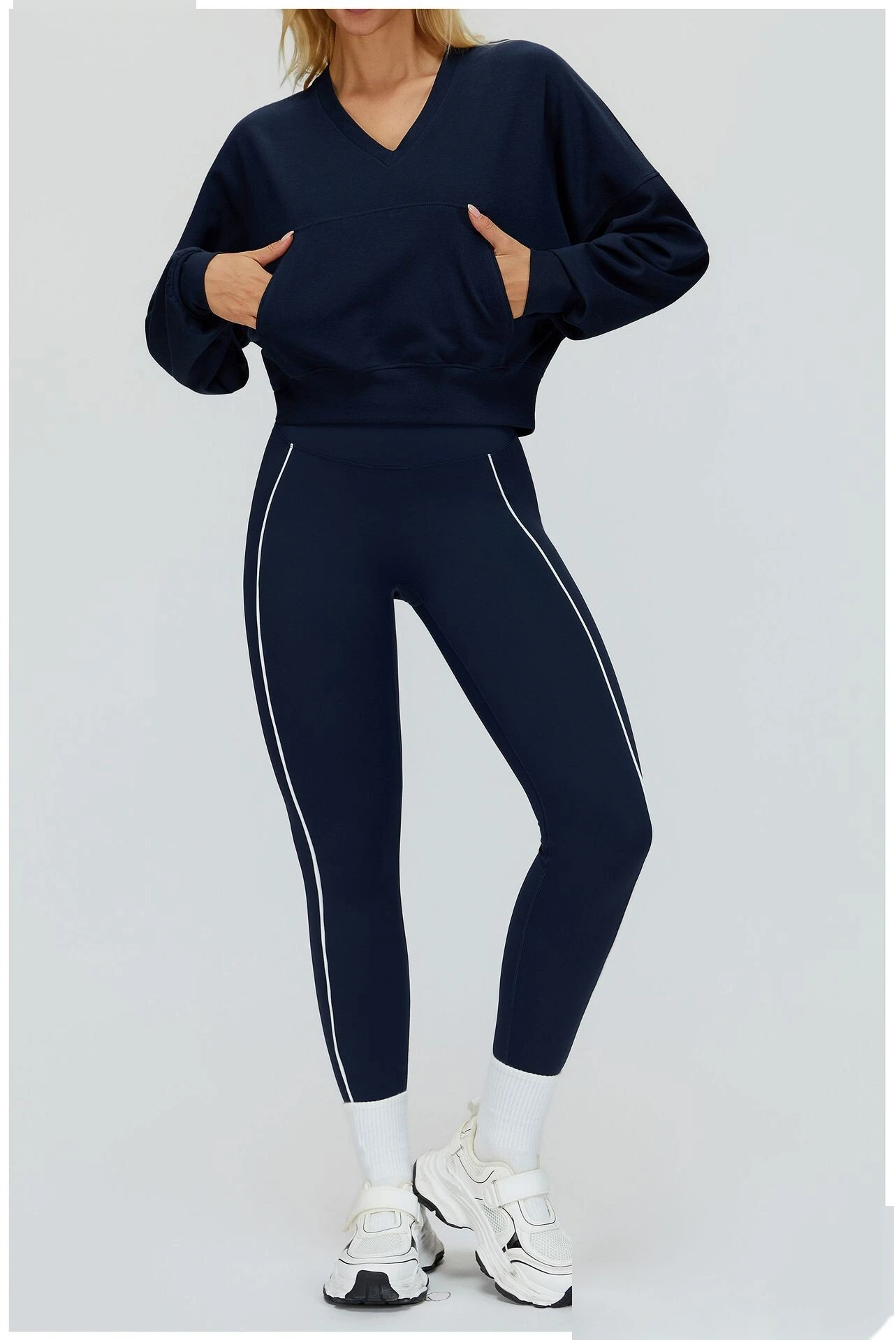 Windproof Hooded Sweatshirt, Women's/Loose Fit Workout Outerwear detail