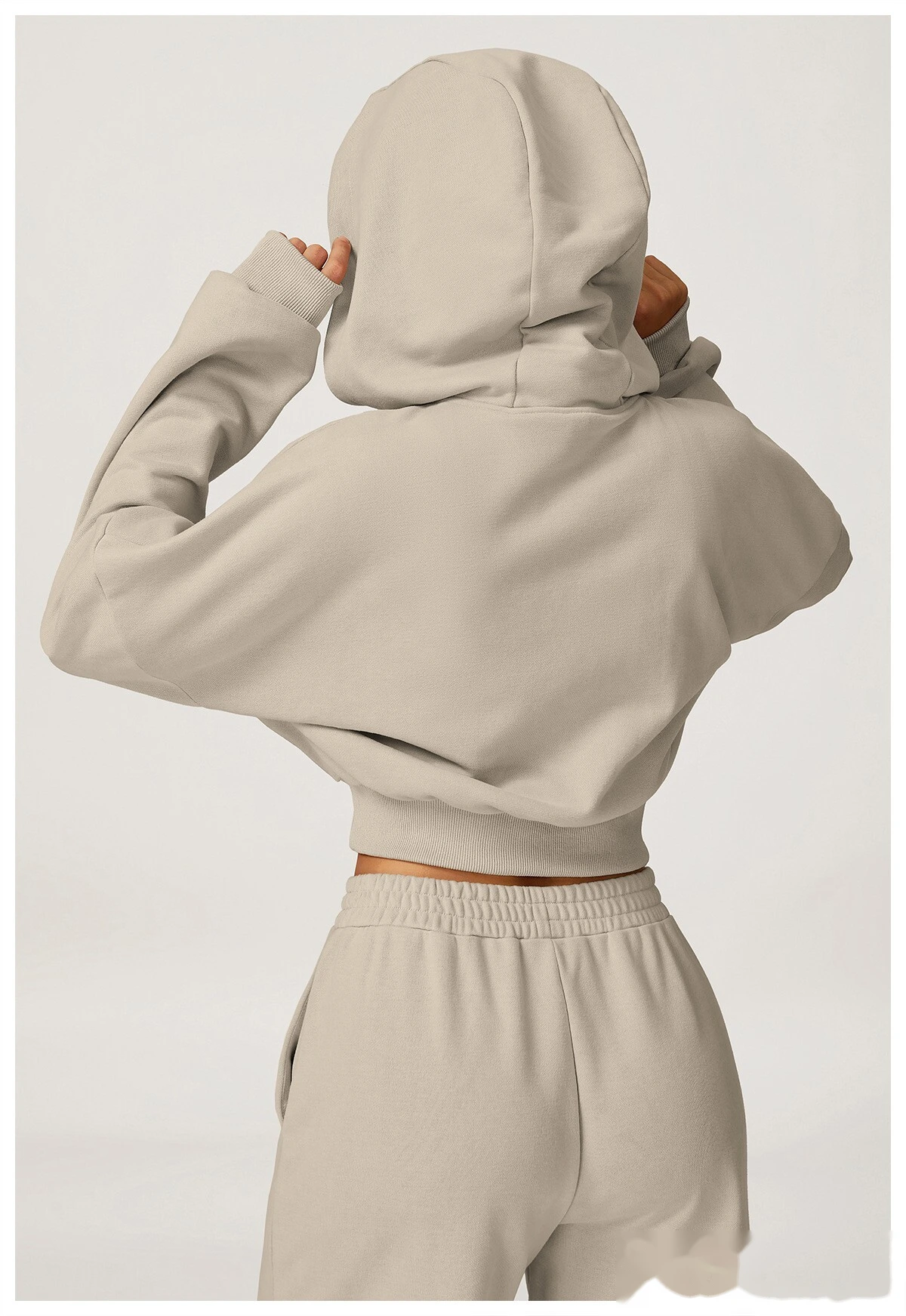 Custom fashion hooded sweater autumn and winter casual loose coat women's outdoor sportswear detail