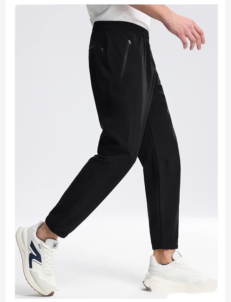 Outdoor sports, leisure, water splashing, hiking and mountaineering pants, leisure quick-drying leg-binding pants detail