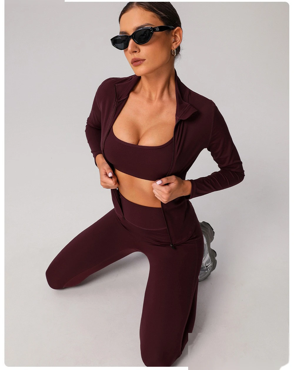 Custom tight nude yoga suit high elastic breathable fitness clothes outdoor body shaping running suit female detail