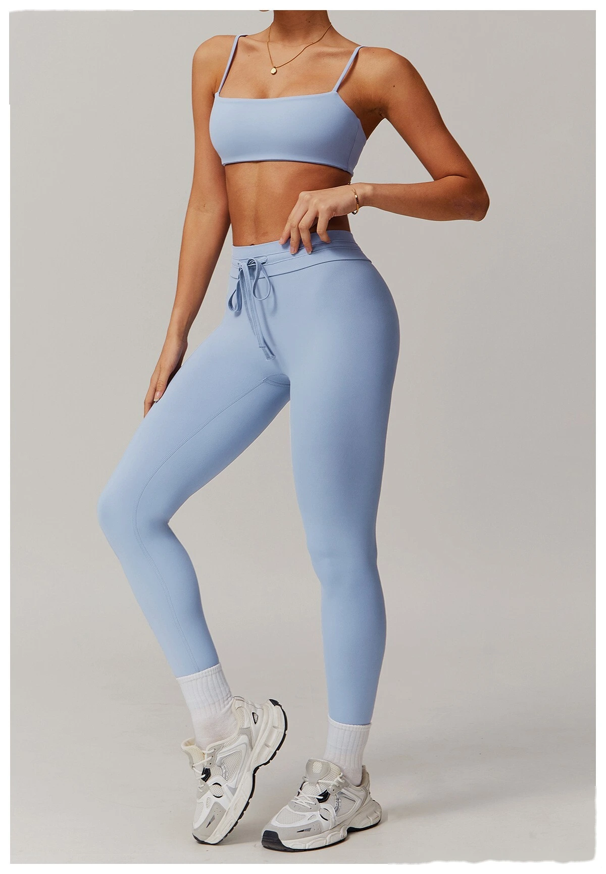 abdomen-lifting and hip-lifting fitness pants, and running pants with beautiful buttocks outside. detail