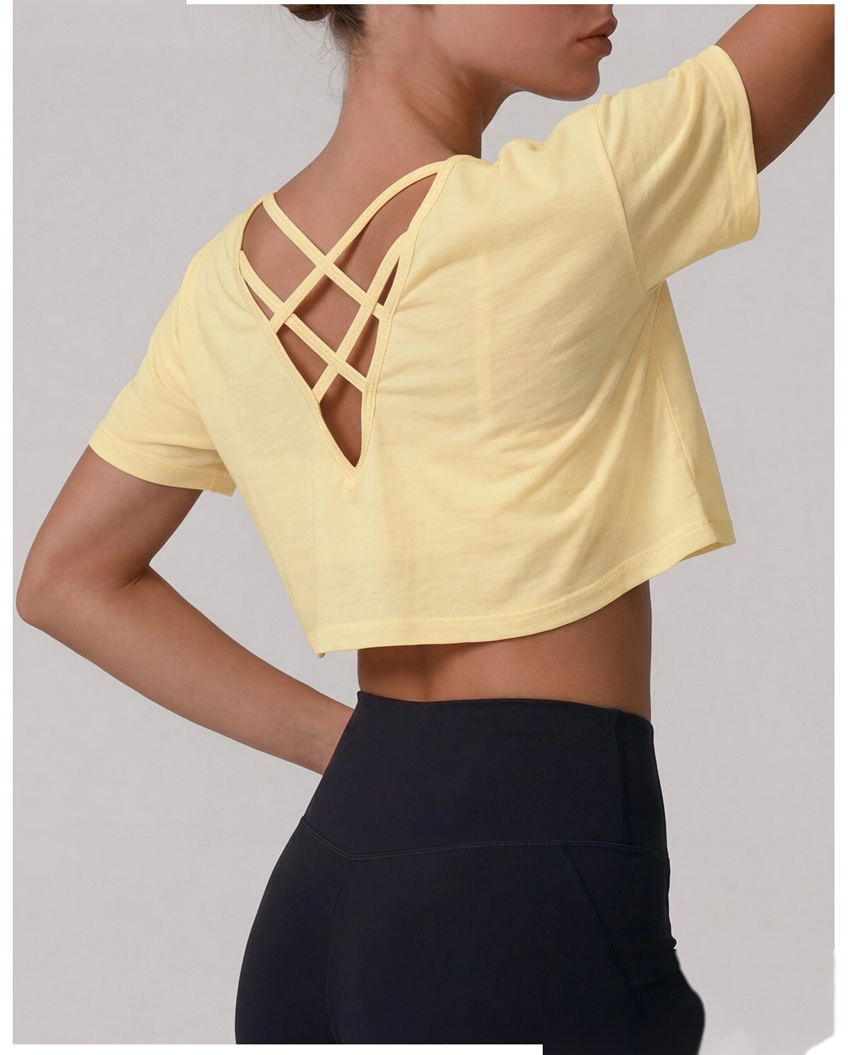 Customize the new summer women's outdoor running T-shirt and quick-drying Pilates fitness yoga short-sleeved shirt. detail