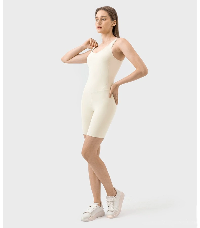 Double 6-shaped jumpsuit for women's abdomen and hip lifting yoga Pilates jumpsuit detail