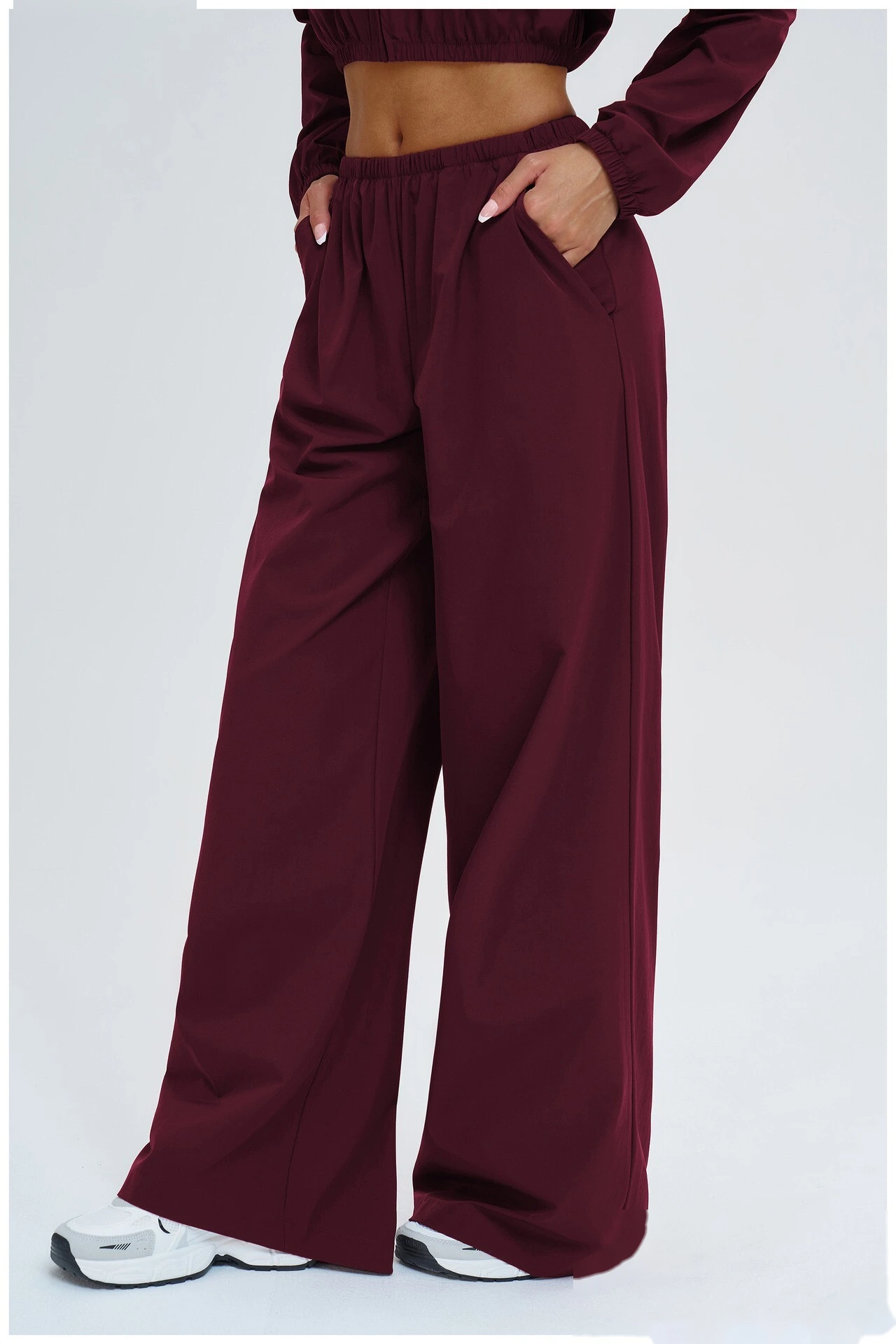Bulk Custom Outdoor Casual Sports Suit - Hooded Windproof Coat & Loose Workout Sweatpants detail