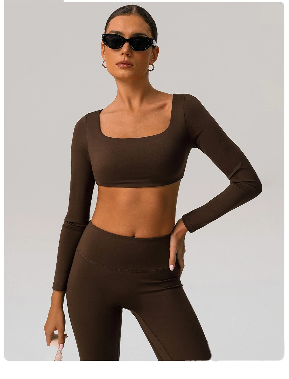 Custom nude yoga suit with chest pad quick-drying tight-fitting fitness suit leisure sports two-piece suit detail