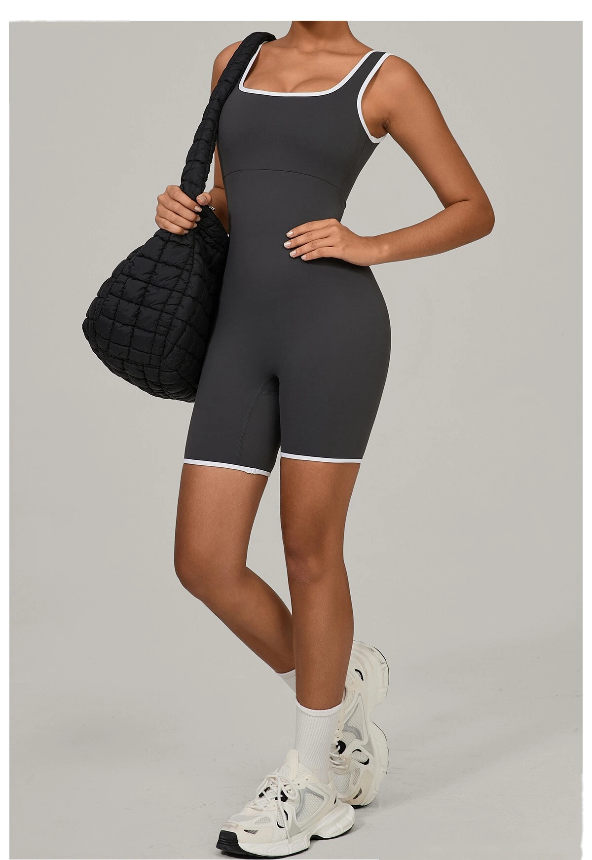 Customized contrast stitching generous neck sports jumpsuit yoga clothes backless outdoor fitness jumpsuit detail