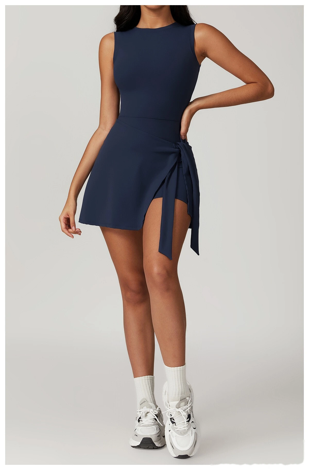 Fake two-piece anti-exposure tight-fitting sports dress slim strap leisure fitness back yoga tennis skirt detail