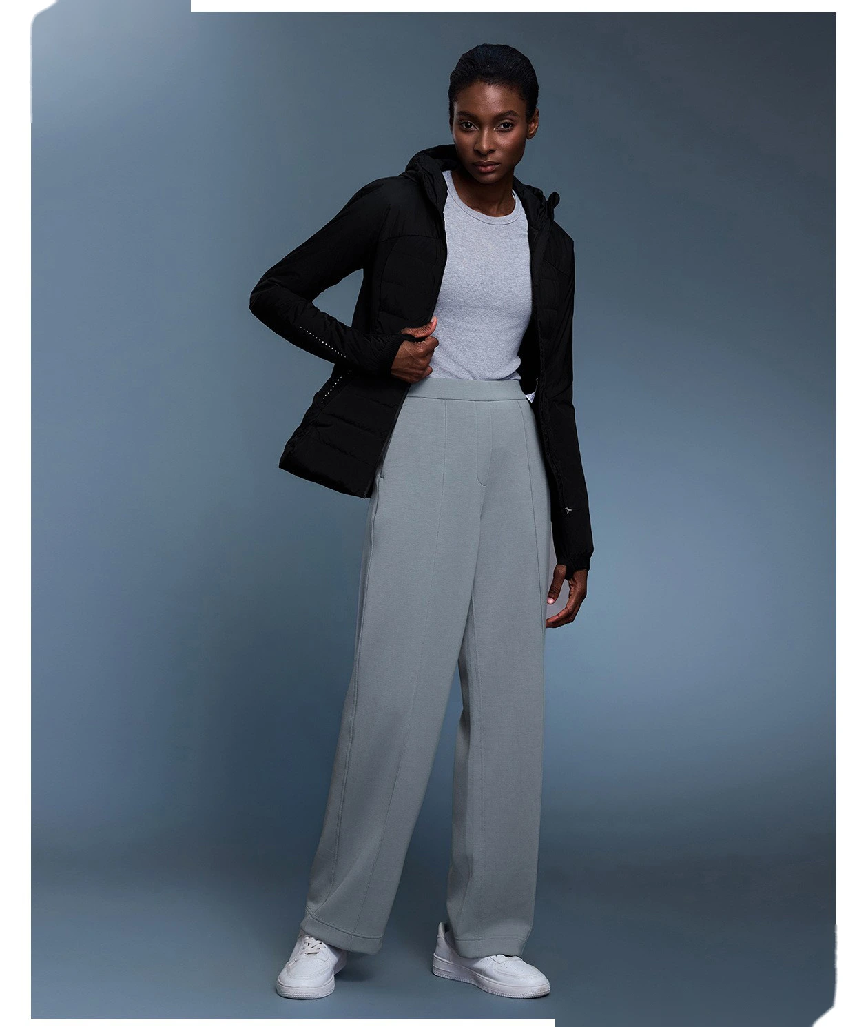 Custom Women's Lightweight White Duck Down Sports Jacket - Slim-Fit, Warm Running Puffer Coat detail