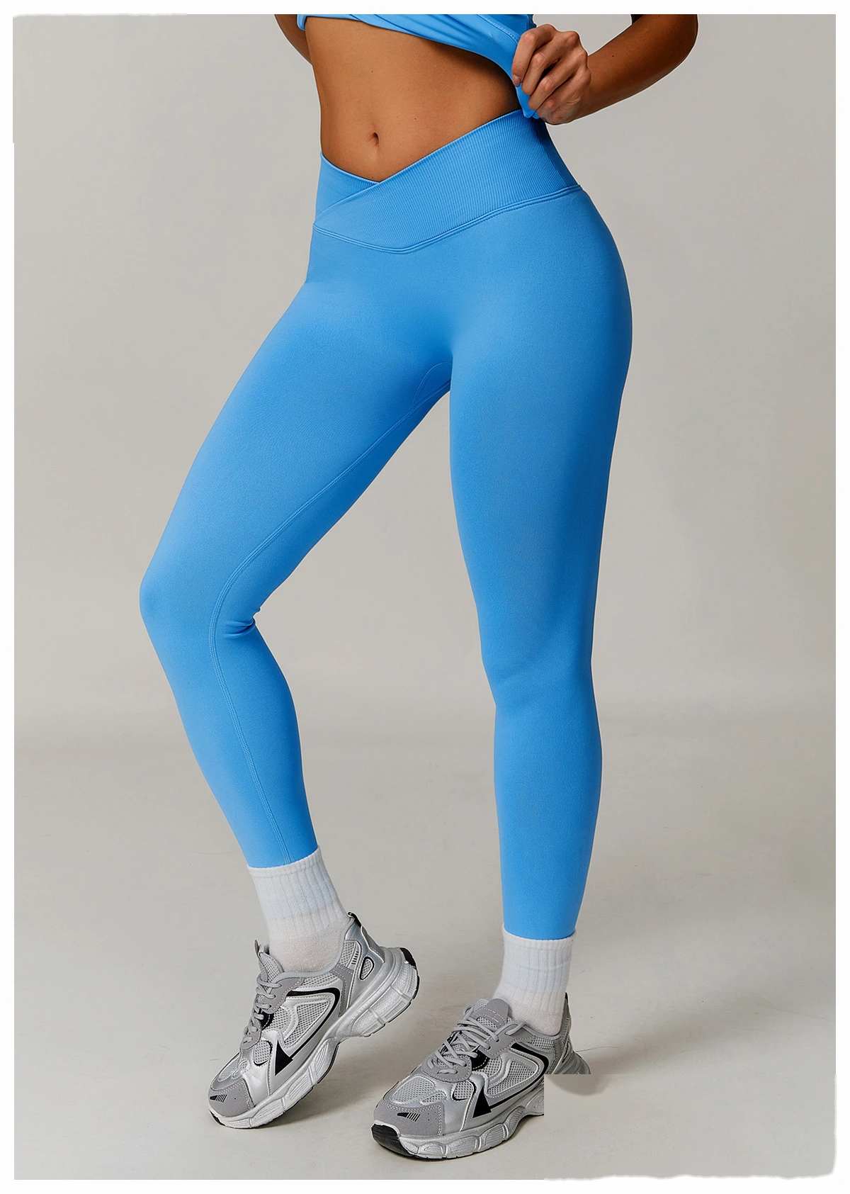 Europe and the United States hip seamless yoga pants cross high waist tights running fitness pants detail