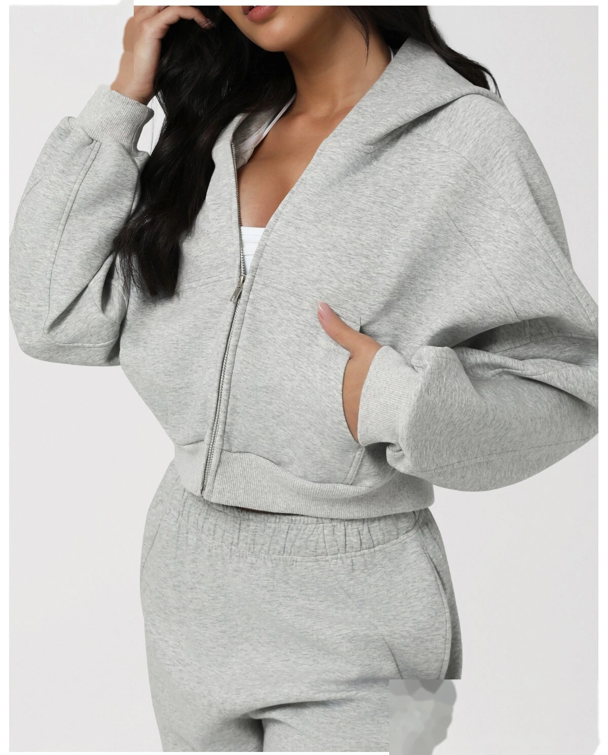 Custom hooded sporty casual sweatshirt, outdoor running fitness top, short-style yoga sweatshirt jacket detail