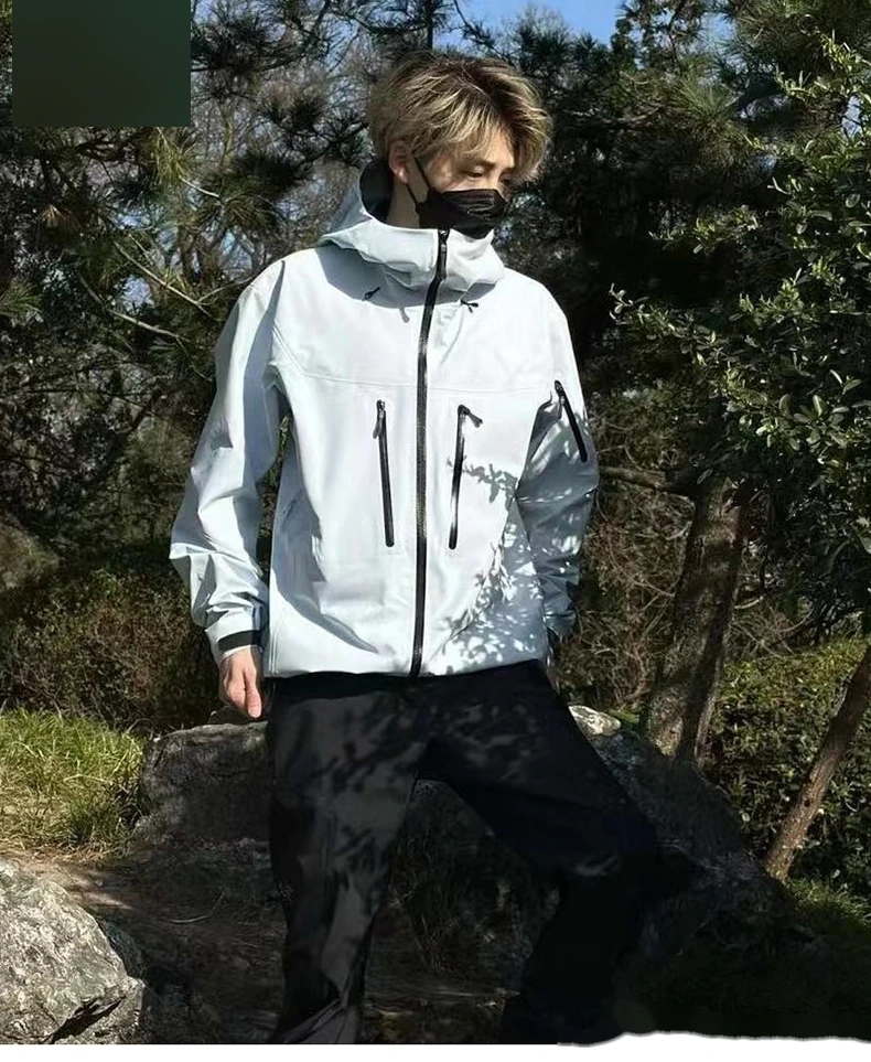 Customized men's and women's outdoor jackets, casual couples' jackets are loose, windproof and waterproof. detail