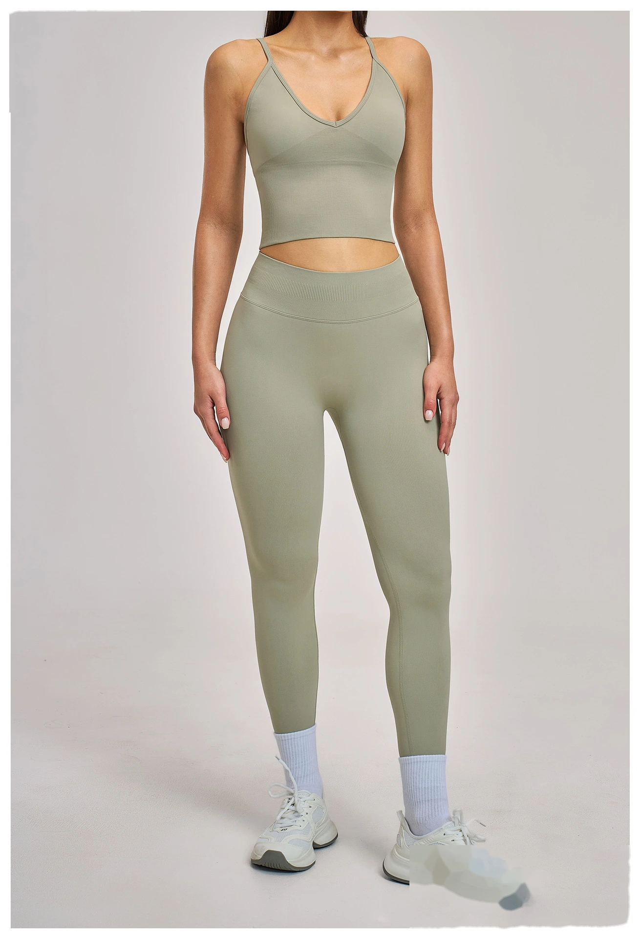 Custom Women’s Seamless 2 Piece Yoga Set Racerback Beauty Back Crop Top High Stretch Running Activewear detail