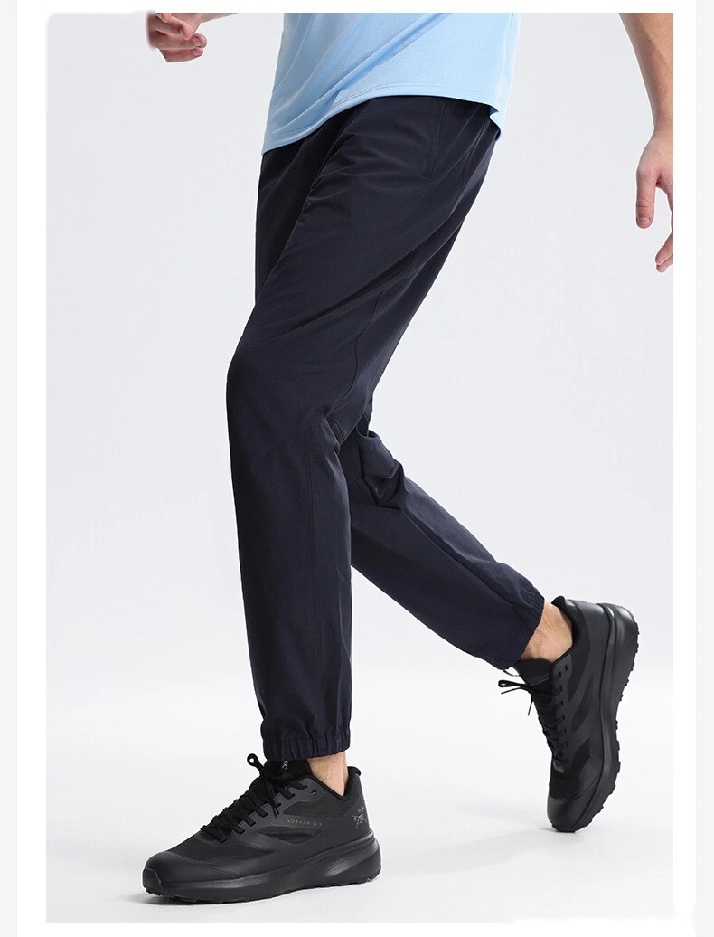 Outdoor sports, leisure, water splashing, hiking and mountaineering pants, leisure quick-drying leg-binding pants detail