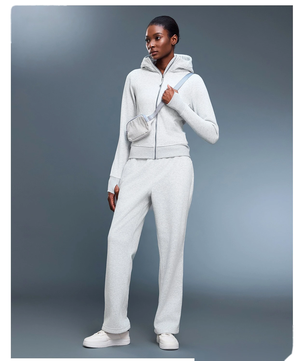 Customized autumn and winter yoga coat Long sleeve slim slimming plus velvet sweater coat. detail