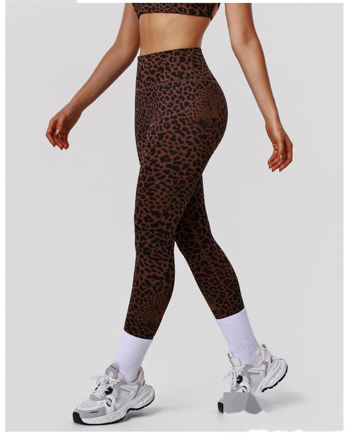 Bulk Custom Leopard Activewear Set - High-Waisted Tummy Control Yoga Pants & Workout Top detail