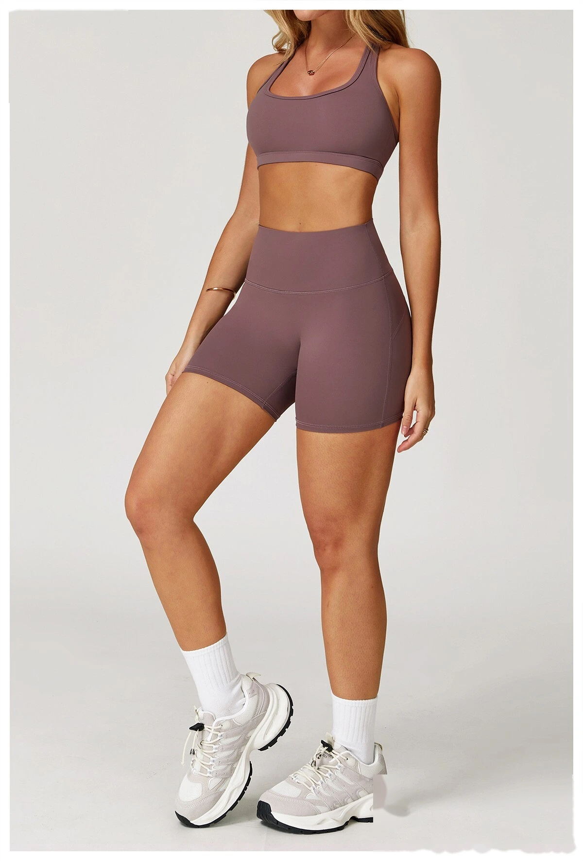 Customized yoga shorts women's high waist quick-drying tight-fitting slim shorts running fitness pants detail