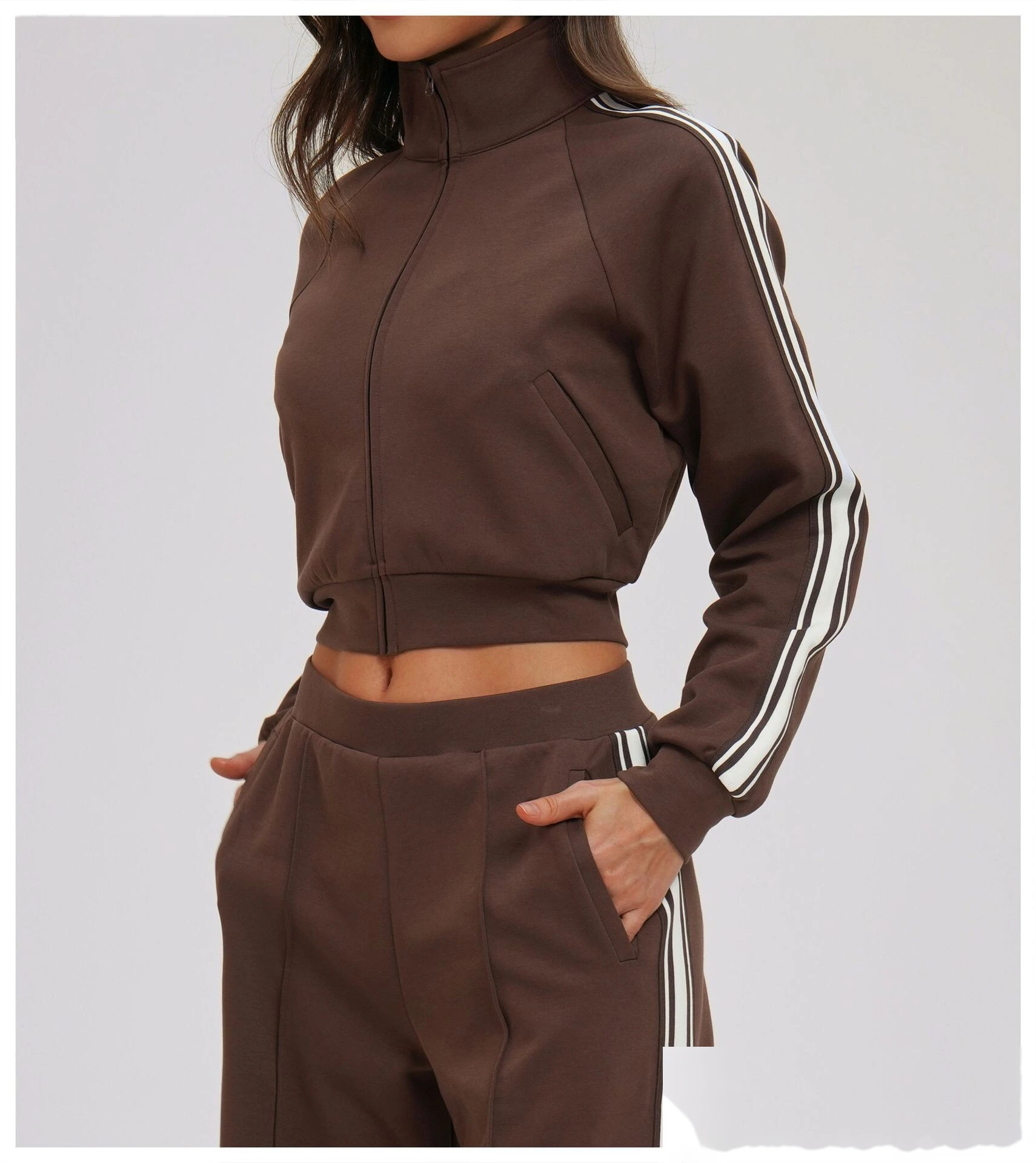 Custom Color Block High-Neck Sports Hoodie - Windproof Zipper Pocket Outdoor Running Jacket detail