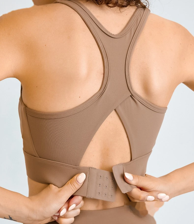 Womens buckle back u neck hollow out high strength sports bra detail