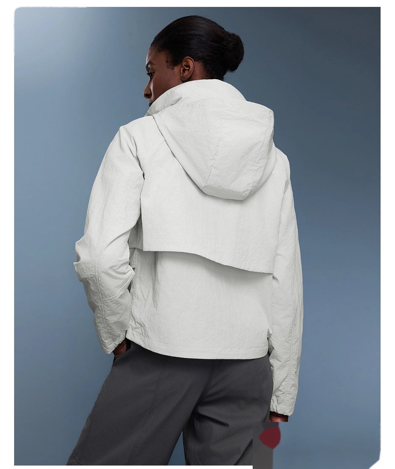 Customized outdoor waterproof sports windbreaker women's hooded casual jacket coat in autumn. detail