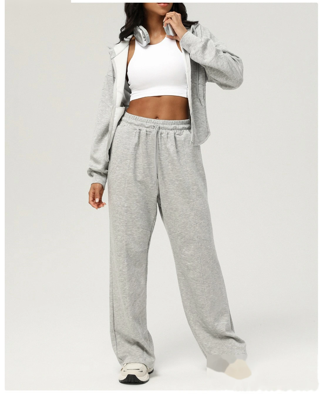 Custom sportswear autumn and winter two-piece loose sweater hooded coat outdoor running fitness suit detail