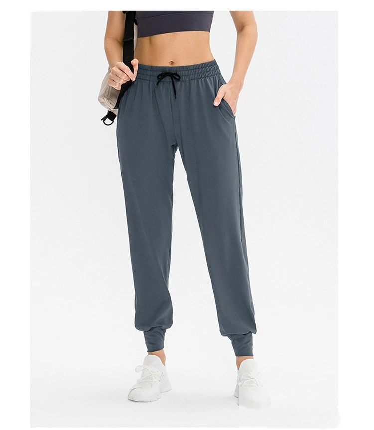 Custom sports pants women's running training yoga pants pocket leisure fitness leg pants detail
